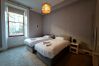 Apartment in Edinburgh - - Bright 3 bedroom Apt Edinburgh