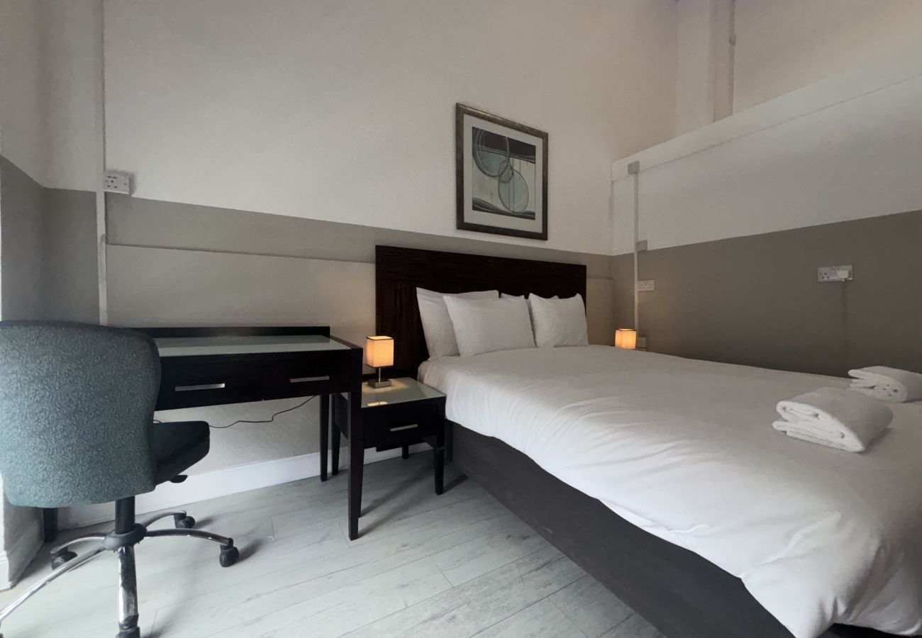 Rent by room in Edinburgh - The Maitland Rooms 4