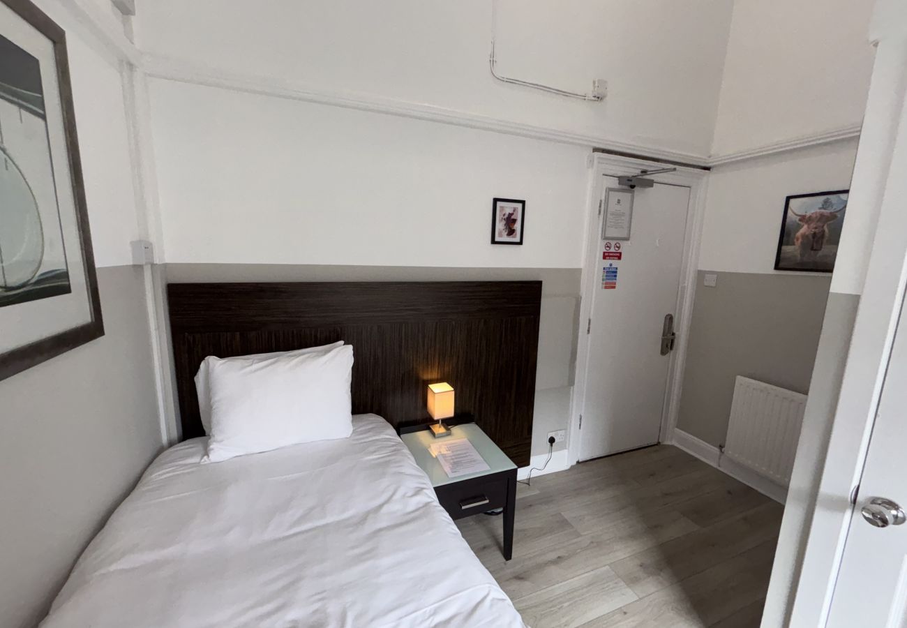 Rent by room in Edinburgh - The Maitland Rooms 9